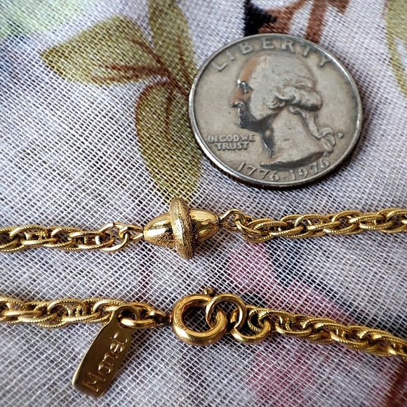 MONET Signed Gold Tone Plated Acorn Extra Long 54" Vintage Chain Necklace - Picture 6 of 6